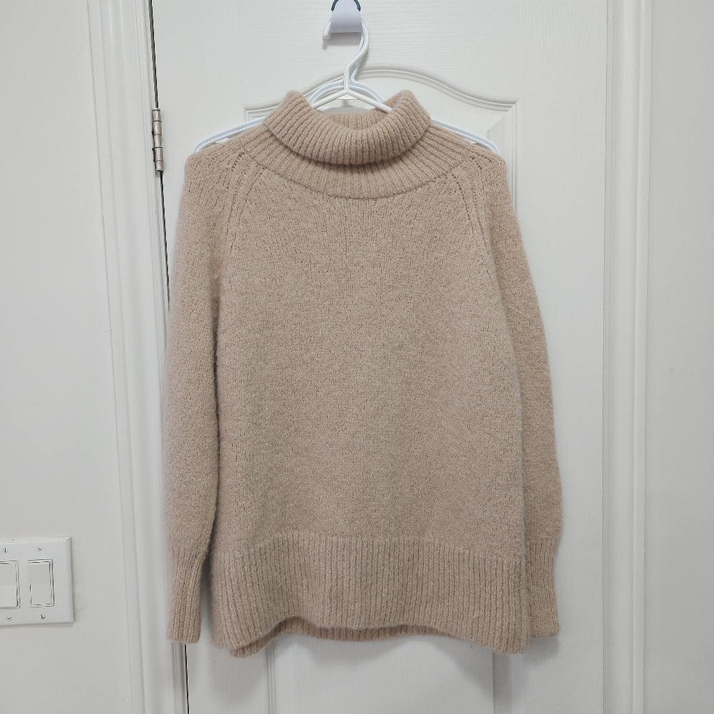 The Group - Babaton Sweater